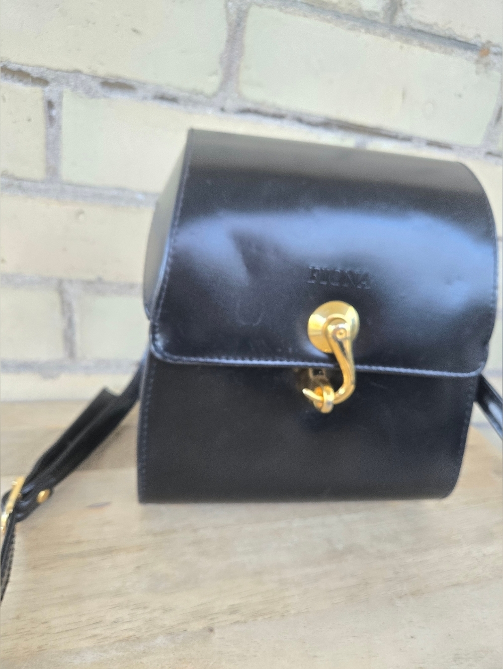 Vintage Leather Bag - Picture 5 of 14